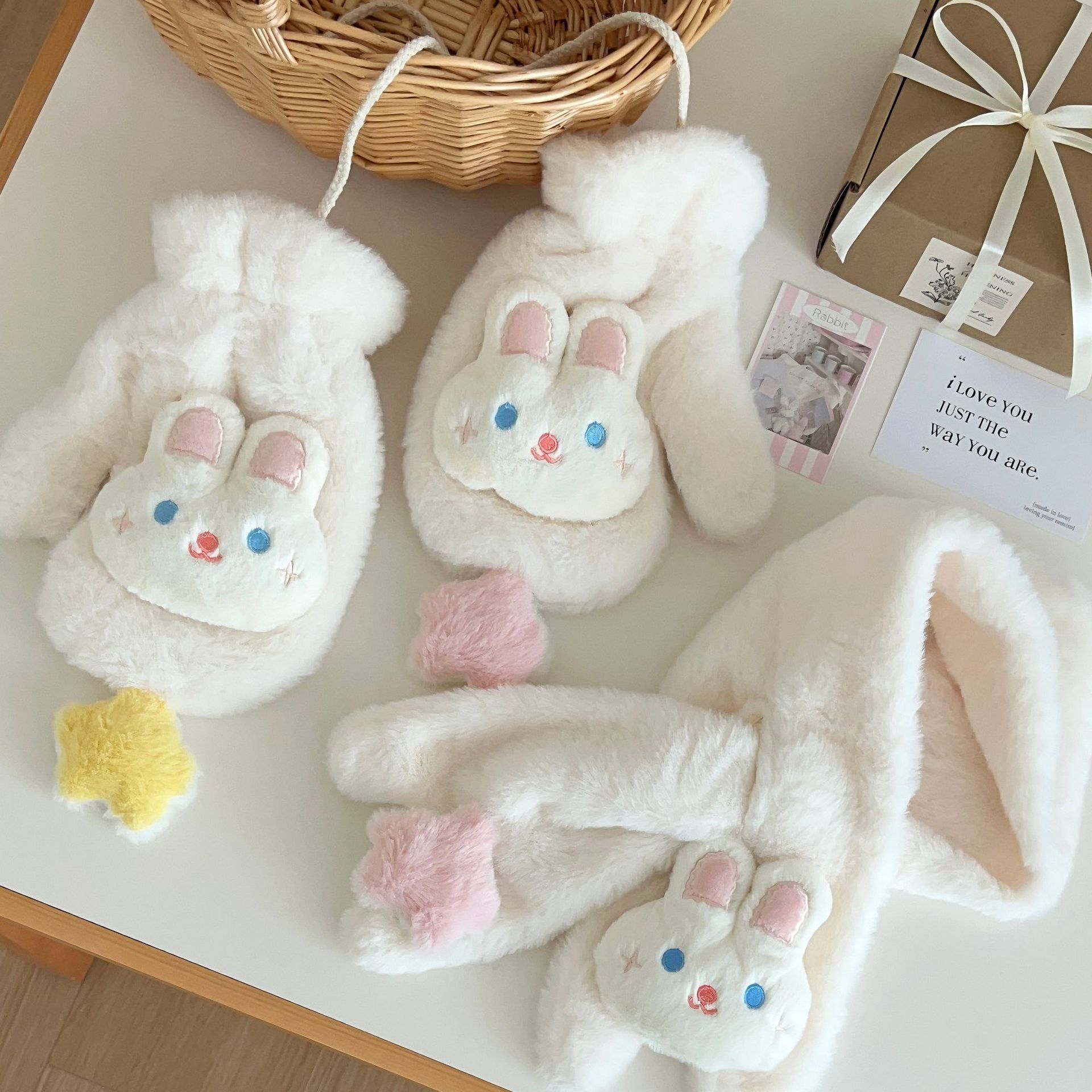 Cute star-shaped rabbit plush mitten gloves for women to keep warm in winter, with fleece around the neck to protect against the cold and a versatile neck wrap for women Application Scenario