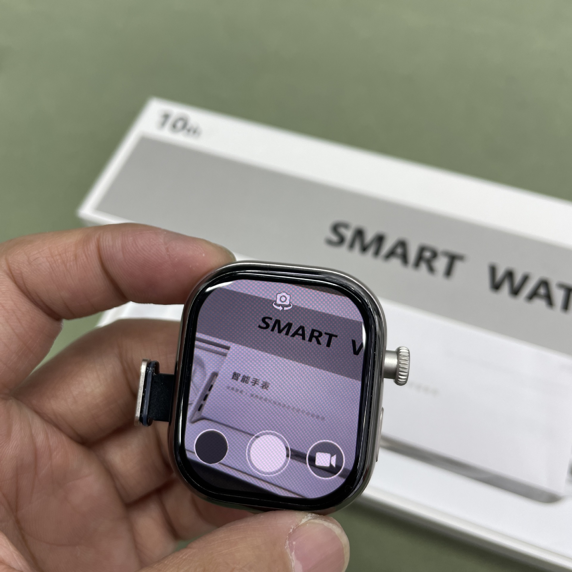 The new Standby King M53 SIM card 4G smartwatch and Shuncheng 4.0 AMOLED screen Morse Code Application Scenario