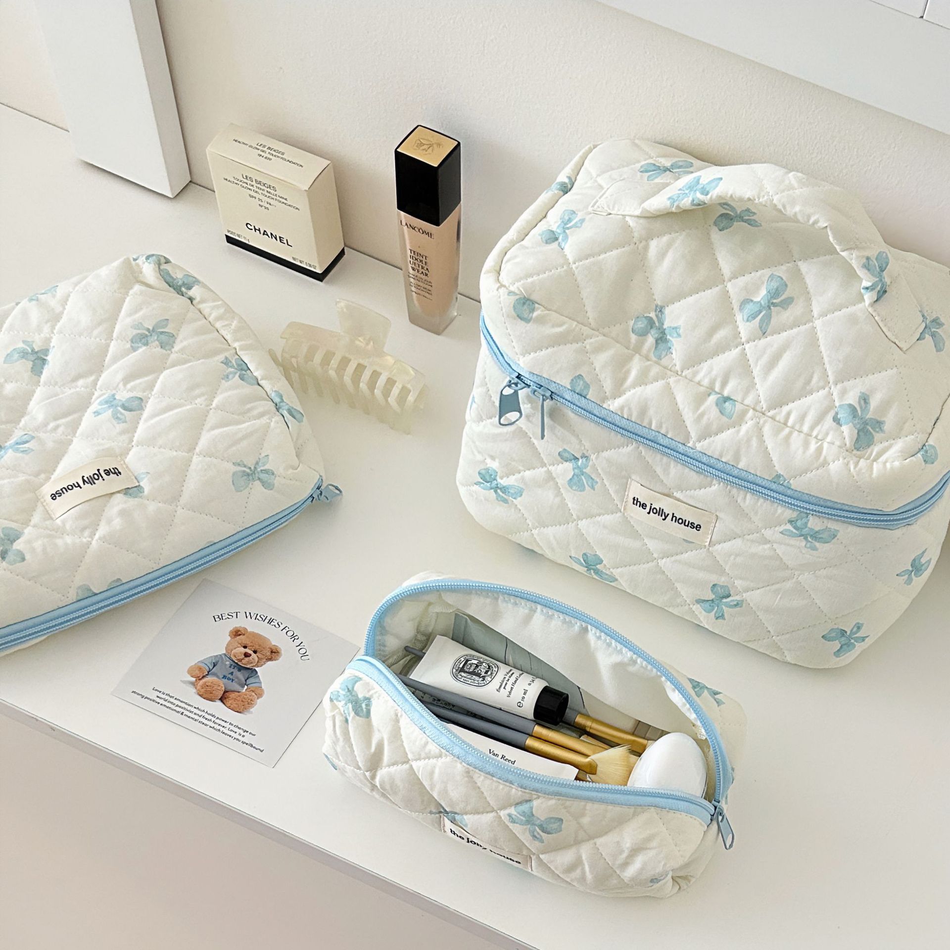 ins cute bow makeup bag, large-capacity female student dormitory storage bag, pen case, bag in bag, pen case set Item Picture