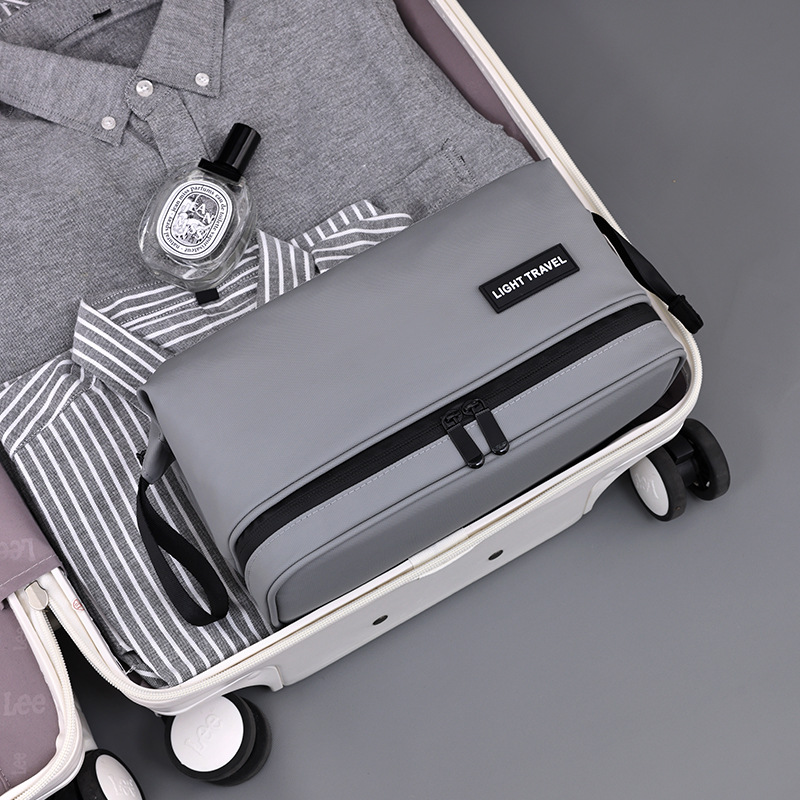 Cross-border Smooth Travel Double-layer Men's toiletry bag, multi-functional large-capacity, high-end travel portable cosmetics storage bag Application Scenario