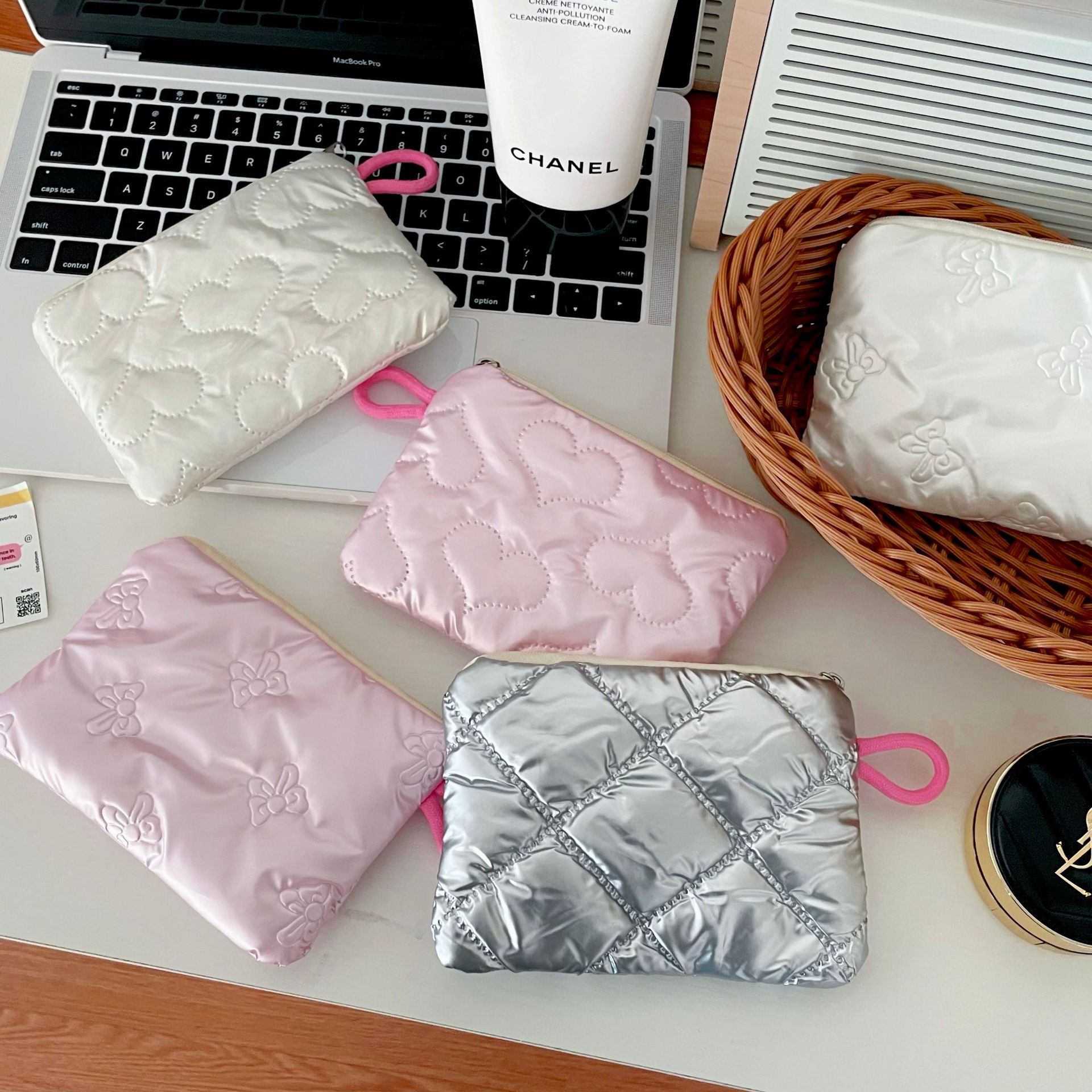 ins blogger's style coin purse, portable diamond-shaped silver heart-shaped hand-held bag, coin bag, portable storage hygiene bag full figure
