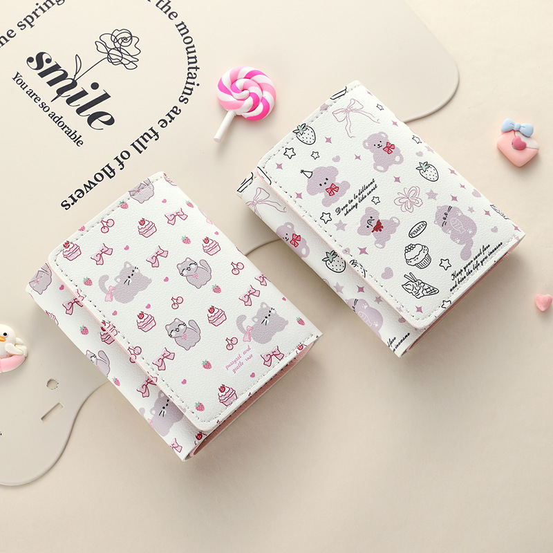 Cartoon strawberry bear print 30% off wallet, cute and creative portable short wallet for ladies, card case, driver's license integrated full figure