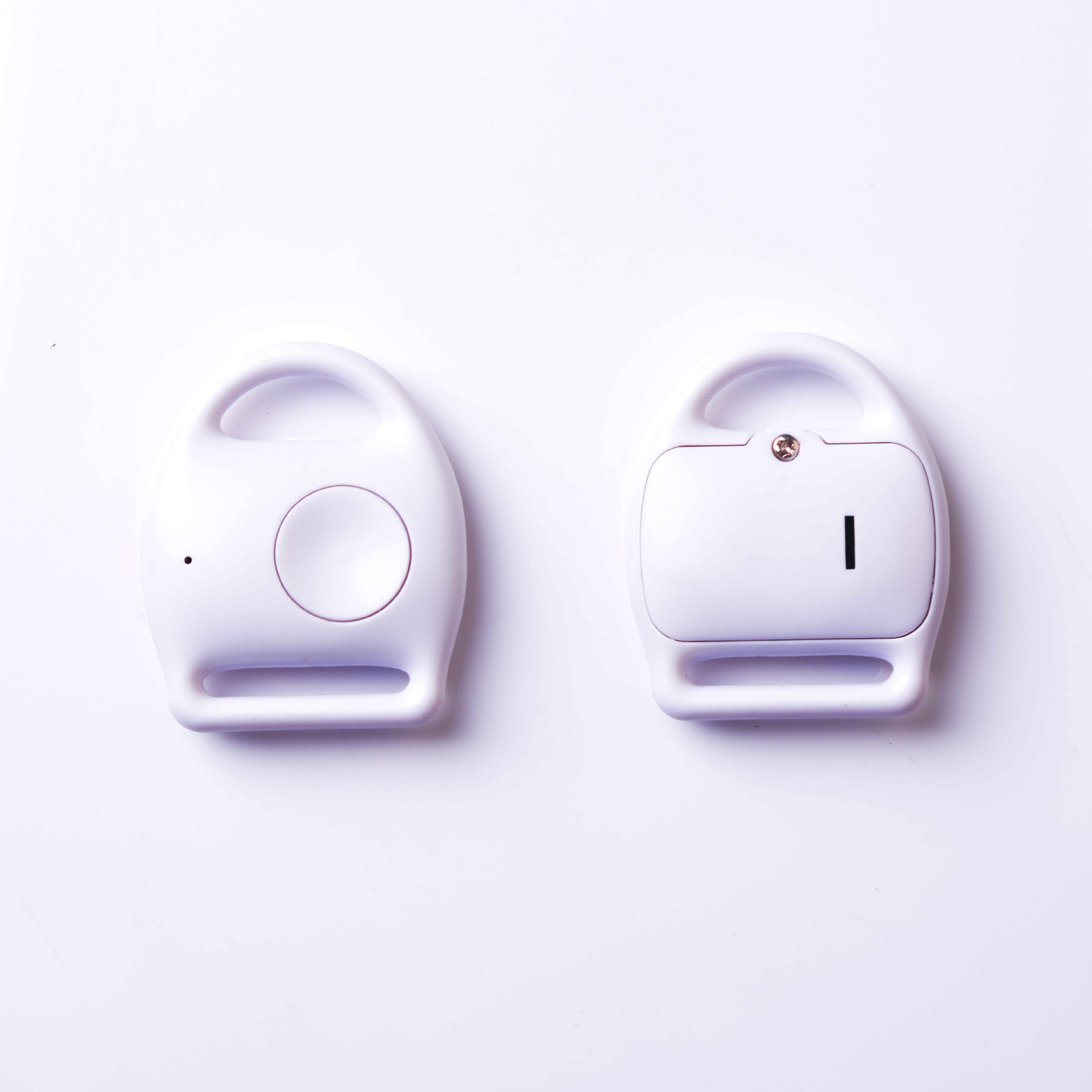 The manufacturer supplies D-button mobile phone key drop smart tracker, Bluetooth anti-loss device, Bluetooth low power cross-border e-commerce details Picture