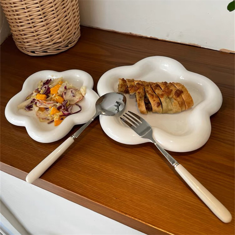 Korean ins cream-colored flower ceramic plates, home creative breakfast dessert plates, salad plates, vegetable plates, photo props details Picture