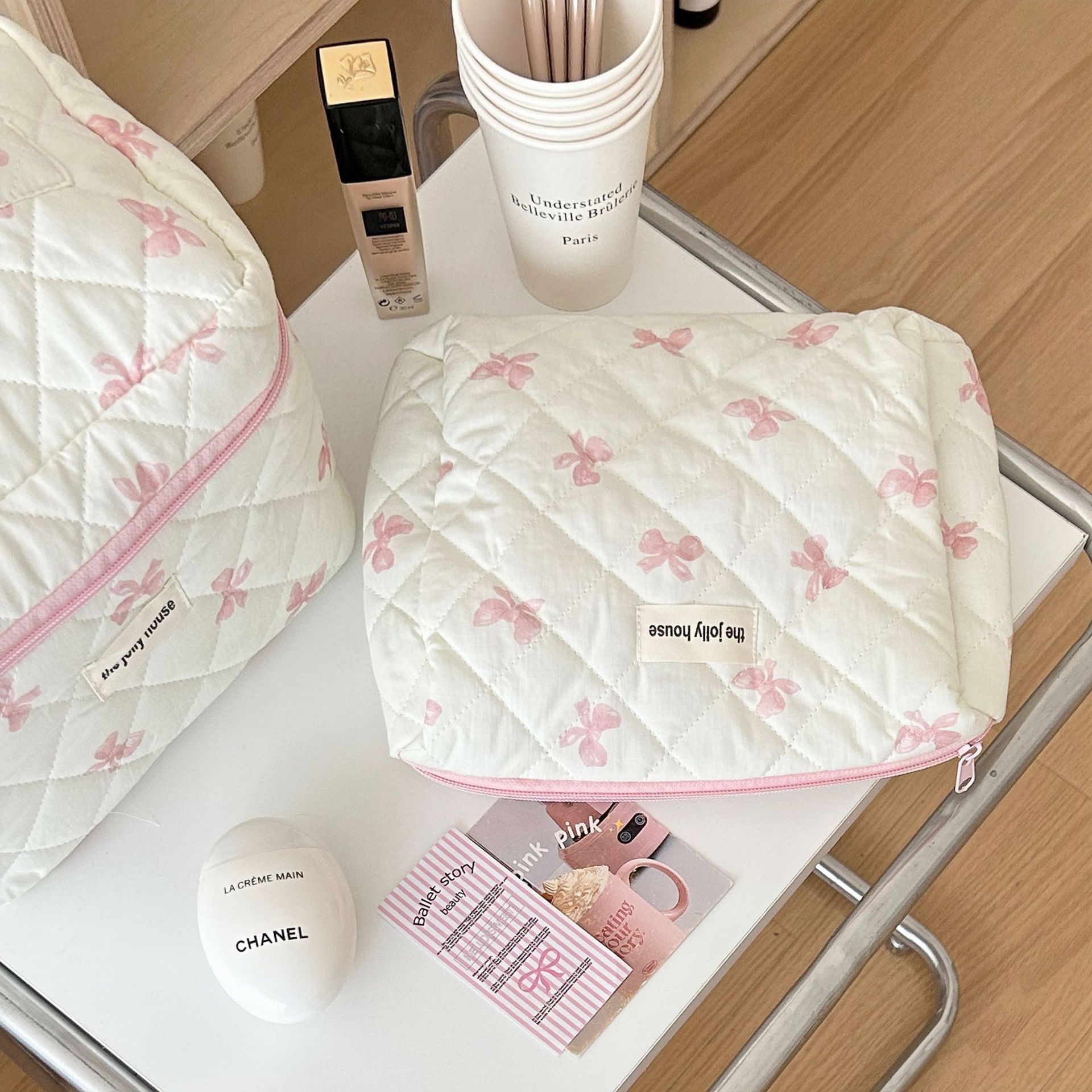 Korean-style simple bow makeup bag, large-capacity portable, business trip and travel toiletry bag, cosmetics storage bag for girls Item Picture