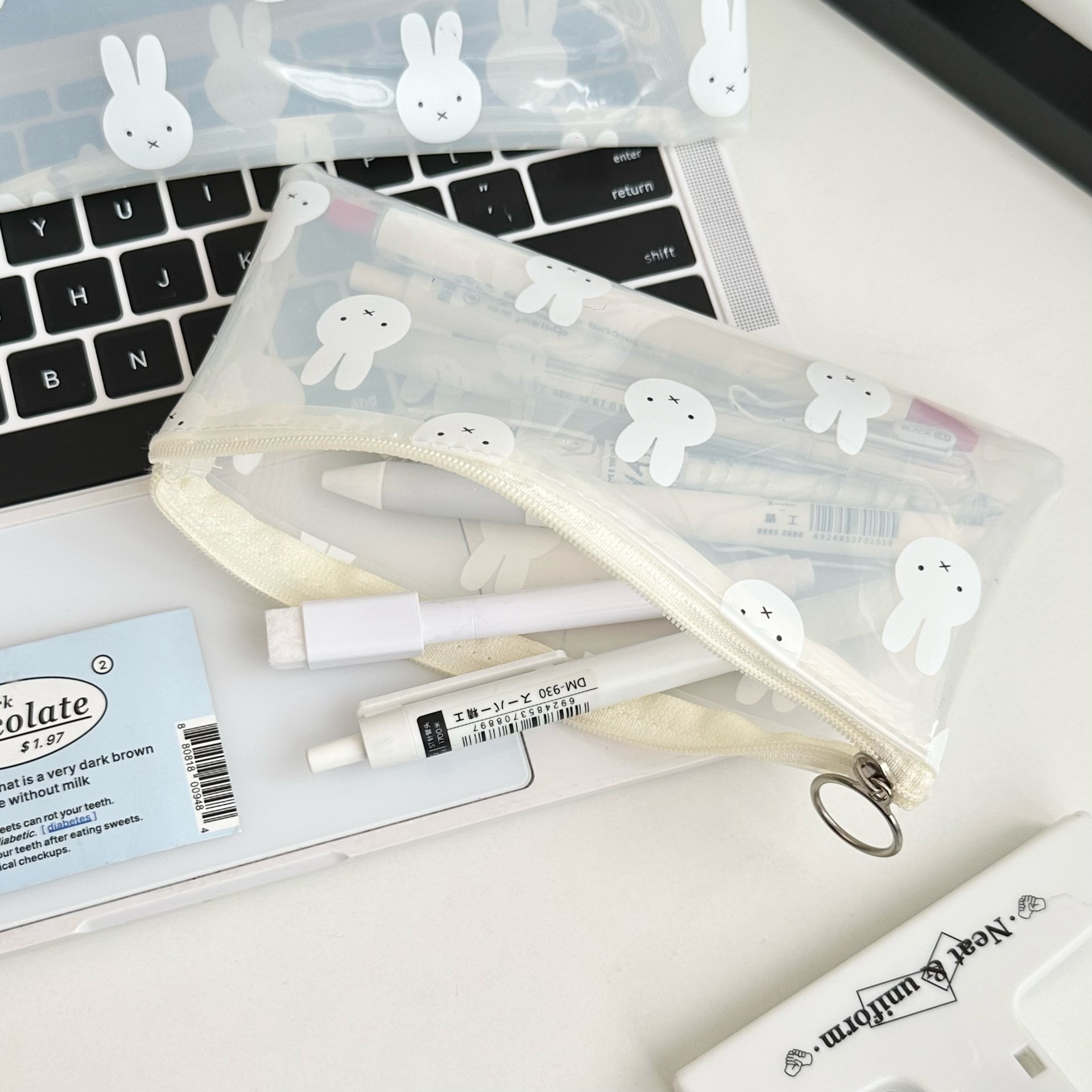 Cute rabbit pen case PVC printed stationery bag 2025 new style fashionable student transparent pen case waterproof storage bag Application Scenario