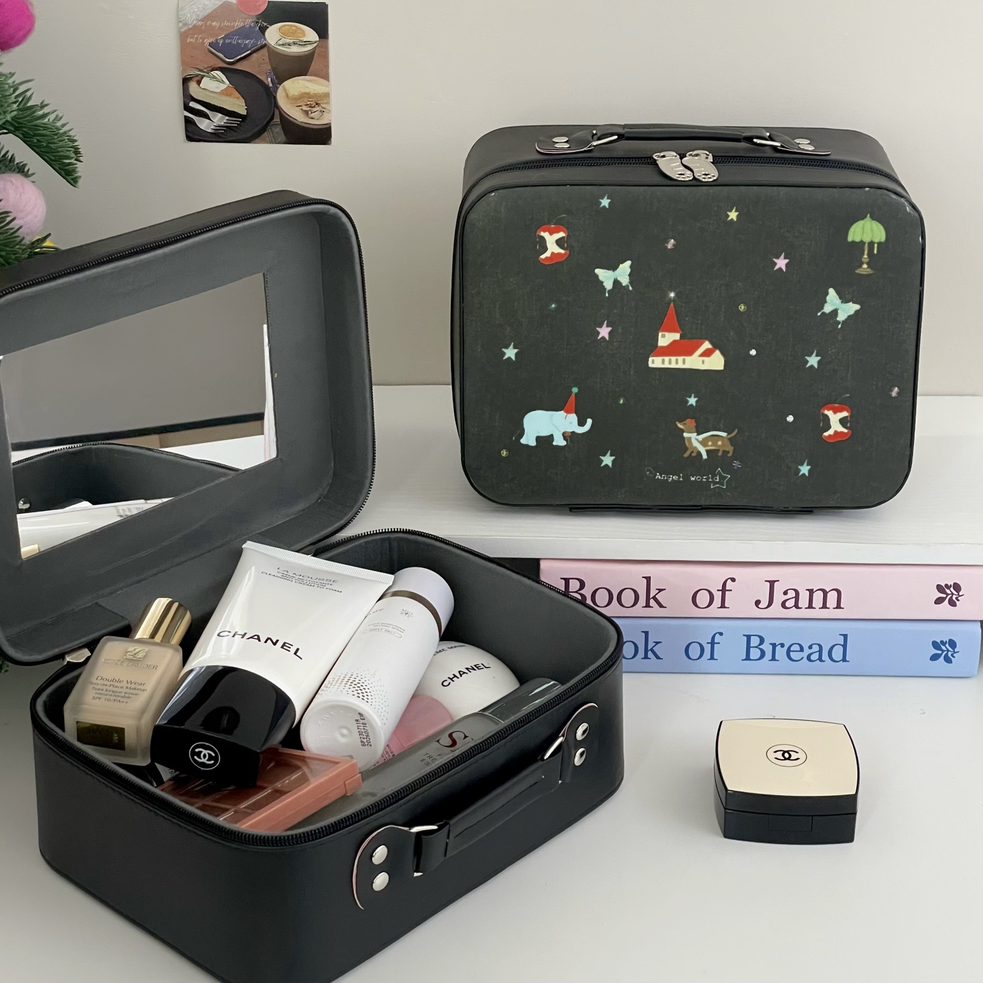 Cartoon cute makeup case with mirror, printed high appearance level, large capacity skin care product storage suitcase, makeup bag for women full figure