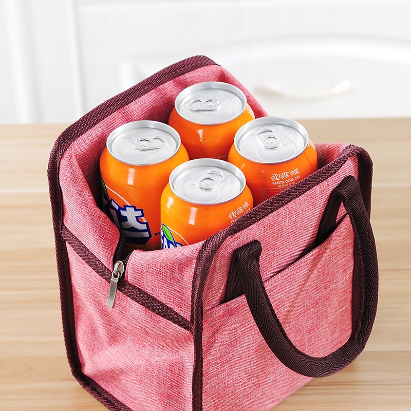 Hand-held insulated bag, ice pack, Oxford cloth, aluminum foil, thickened lunch box bag, work lunch, insulated bucket, lunch box bag Application Scenario