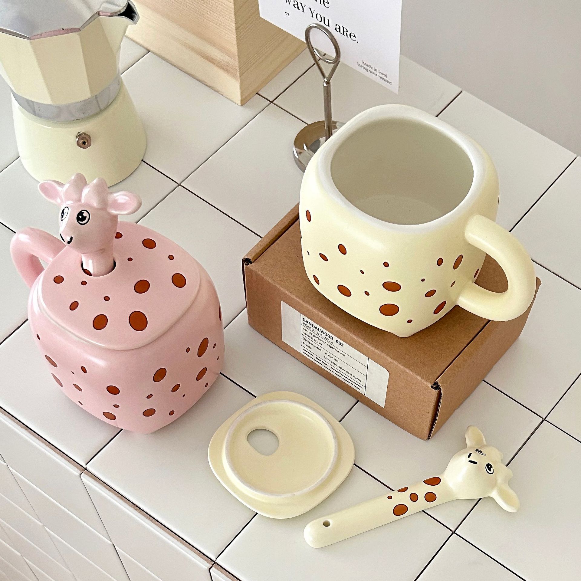 Milk fufu giraffe mug, high appearance level, home breakfast cup, covered spoon, ceramic cup, couple cup, souvenir Item Picture