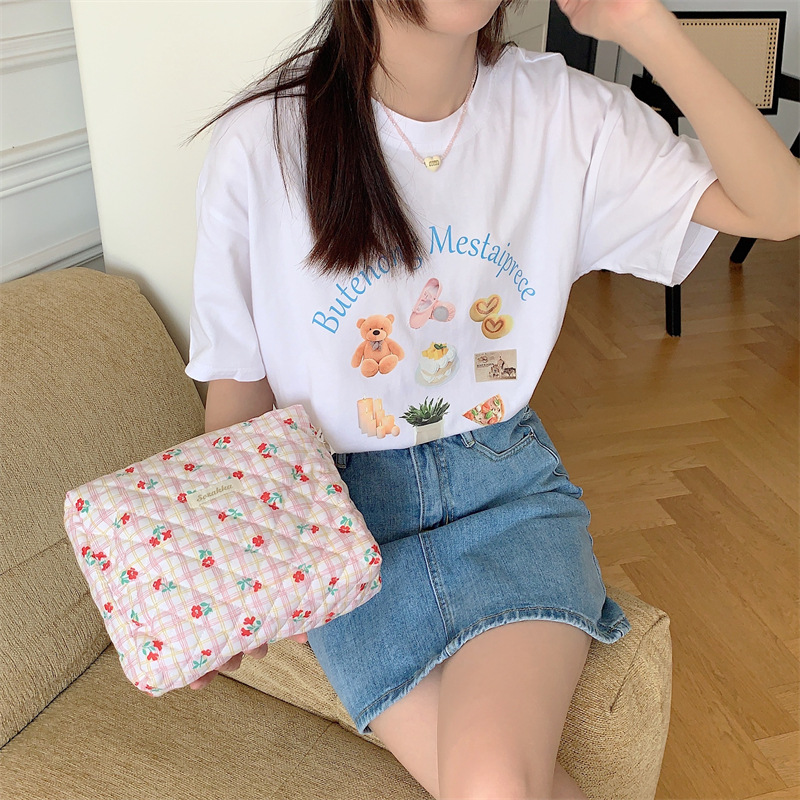 3613 ins Bear Flower quilted clutch, cosmetic bag, large-capacity inner liner bag, portable toiletry and storage bag Specification drawing