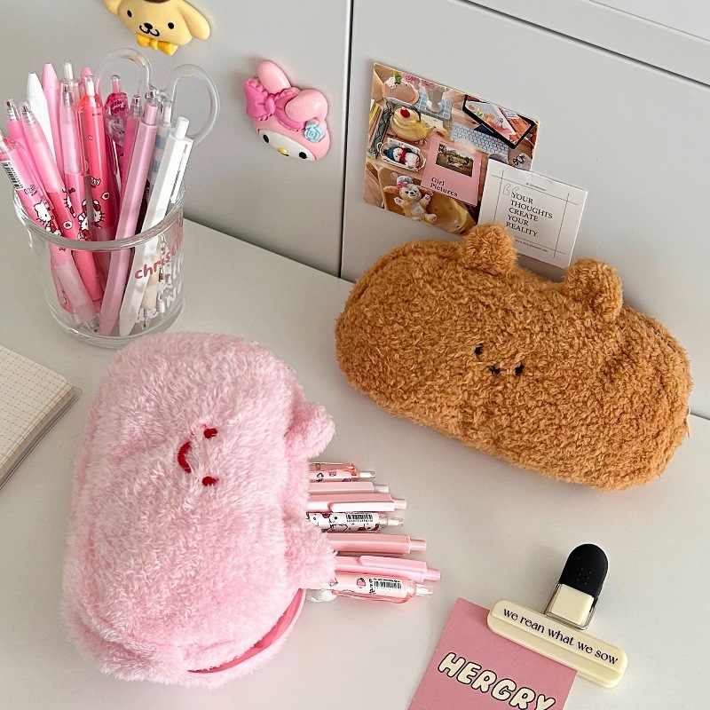 Original! High appearance level plush pen case, ins cartoon cute, multi-functional large capacity storage bag, student stationery bag Application Scenario