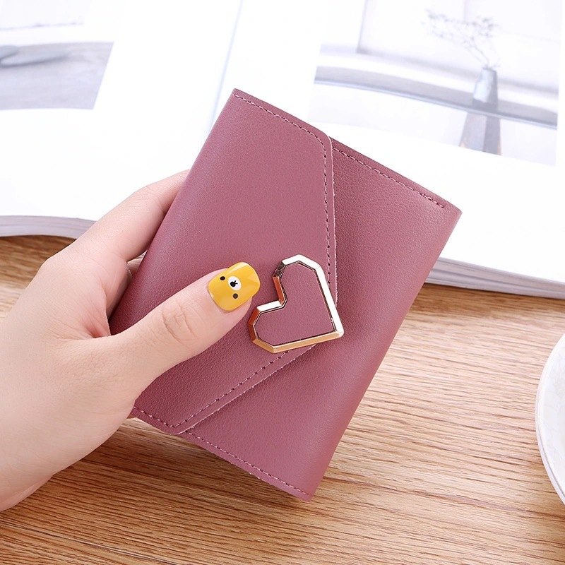 Wholesale 2020 new retro and fresh metal heart-shaped short summer small wallets for women and students at 30% off full figure
