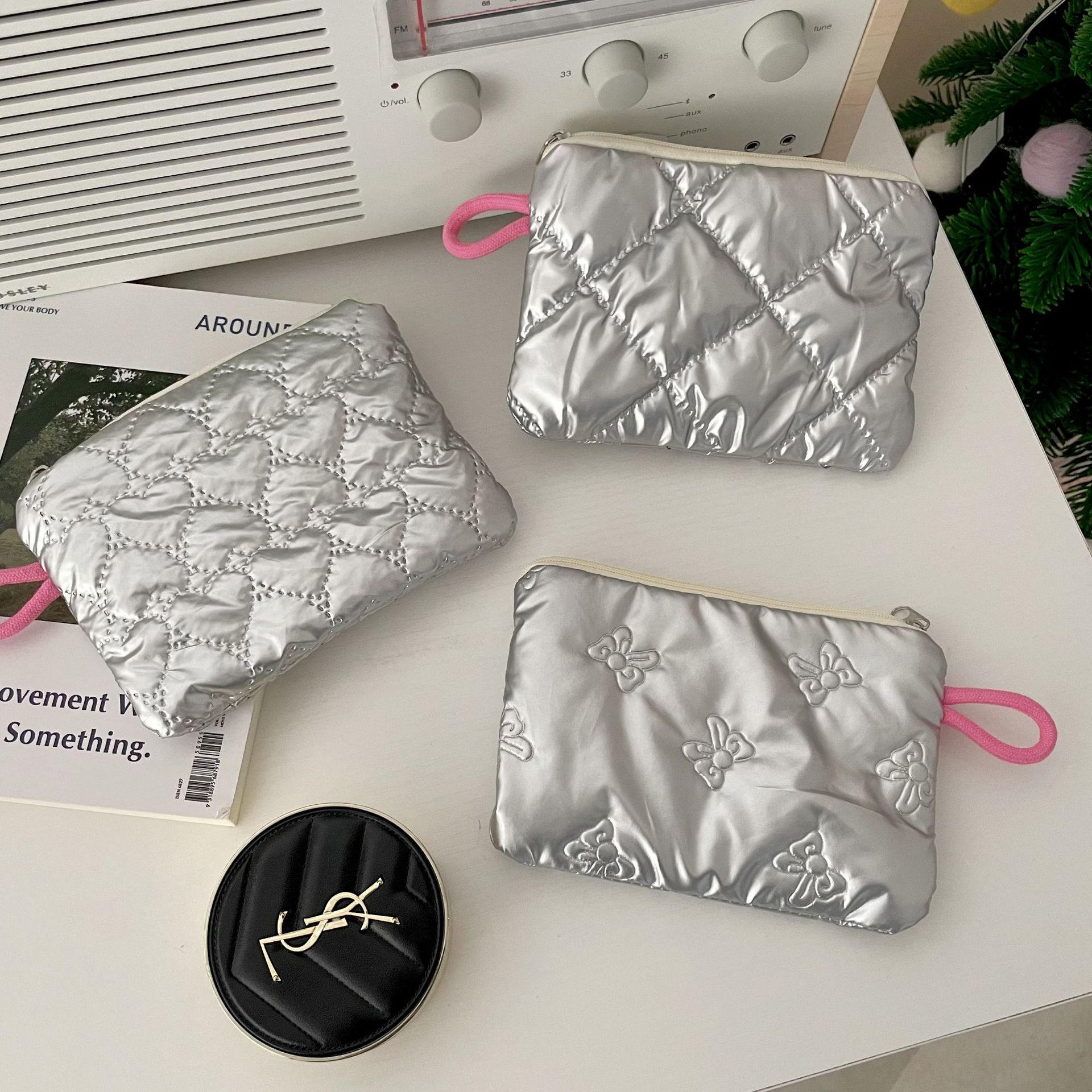 ins blogger's style coin purse, portable diamond-shaped silver heart-shaped hand-held bag, coin bag, portable storage hygiene bag details Picture