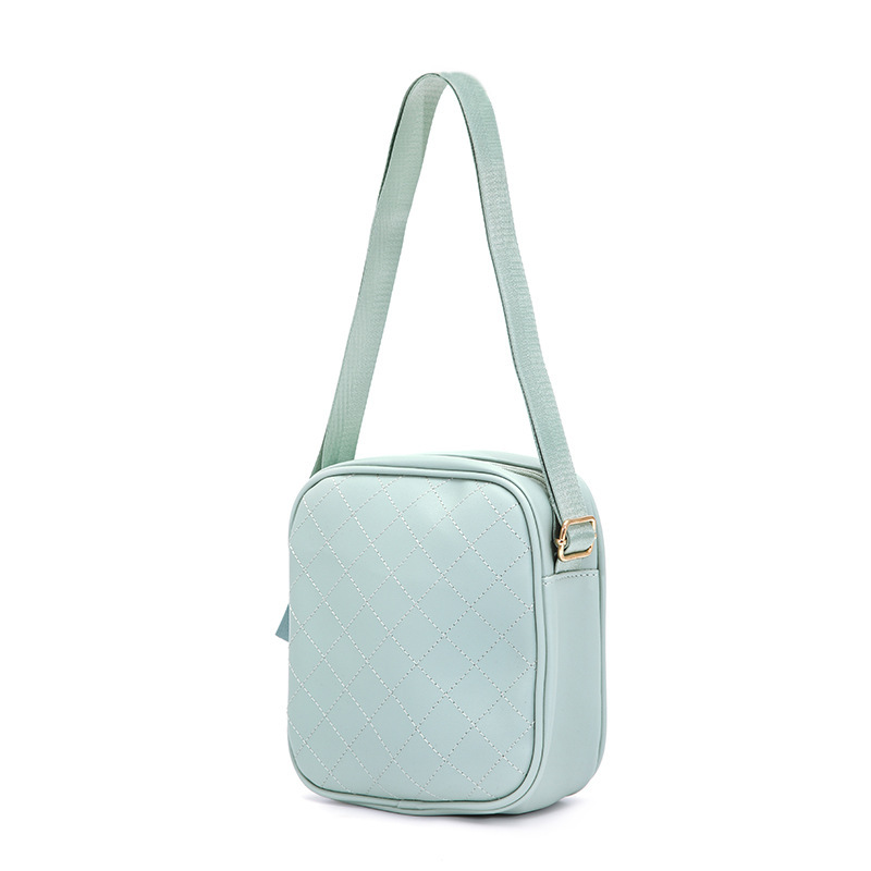 New women's solid color simple crossbody bag 2023 summer cross-border multi-functional small square bag wholesale details Picture