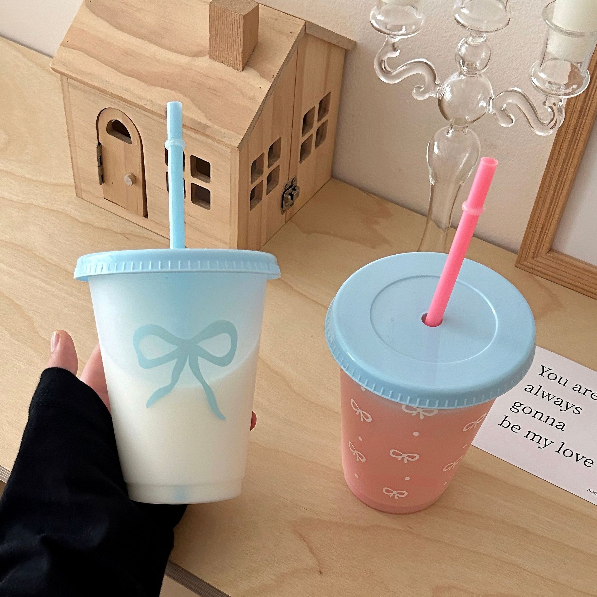 Summer girl's heart plastic straw cup, large-capacity portable home travel milk tea cup, cold drink cup, casual cup, water cup details Picture
