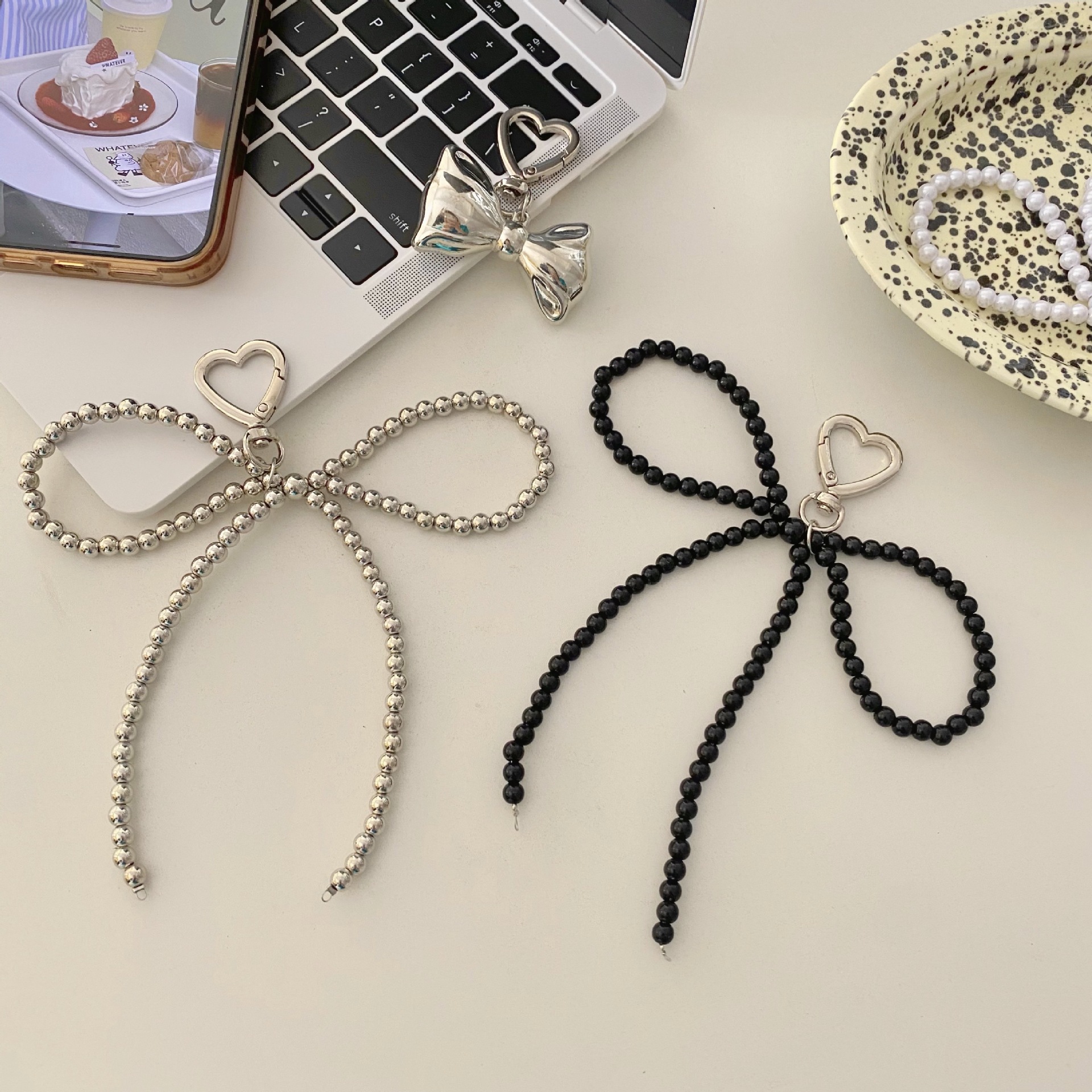Korean-style beaded bow pendant, Instagram niche summer girl ballet windmill keychain bag and schoolbag pendant Application Scenario
