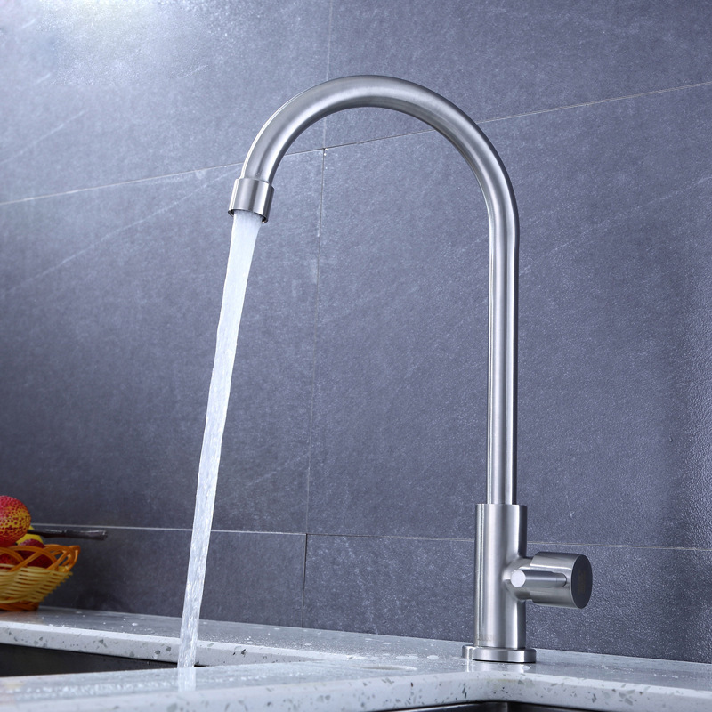 The stainless steel 304 kitchen single-cooling faucet for foreign trade is a household kitchen sink for washing dishes and vegetables. The faucet can be rotated details Picture