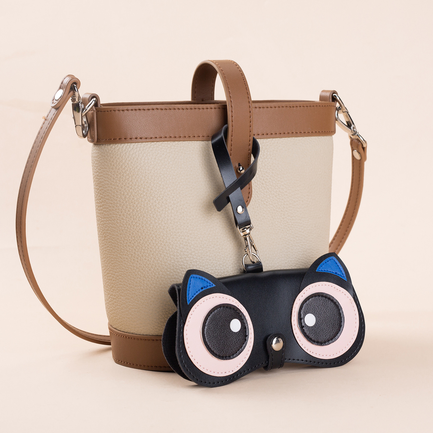New cartoon cute glasses case, portable men's and women's sunglasses, myopia glasses storage bag, protective case, glasses case hanging decoration Specification drawing