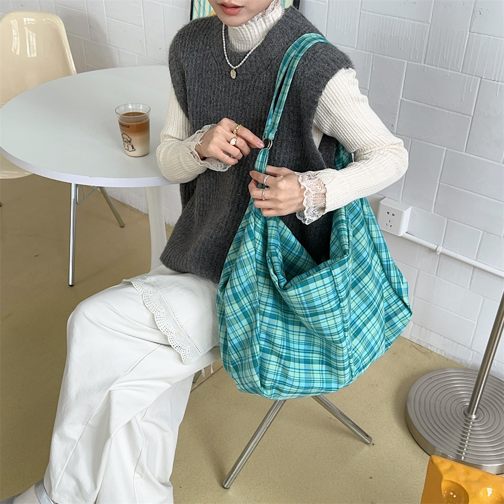 52231 Colorful checkered fabric Bag 2025 Model Large Capacity Casual and laid-back style single-shoulder underarm tote bag Specification drawing