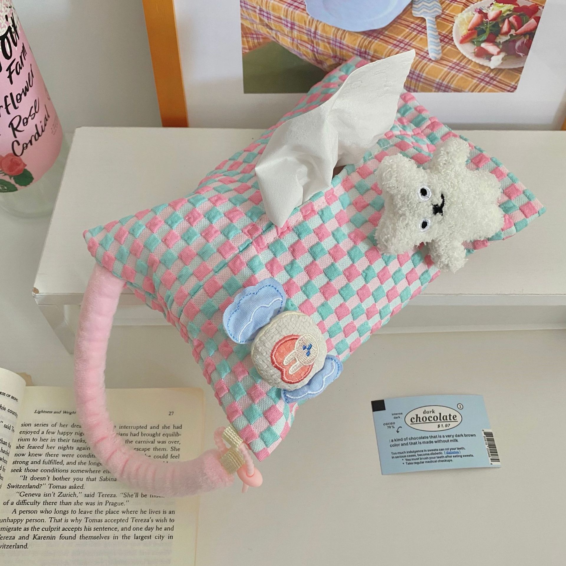 Creative grid car tissue box, fabric high-end feel, car hanging car tissue box, car in-car tissue box hanging bag Item Picture