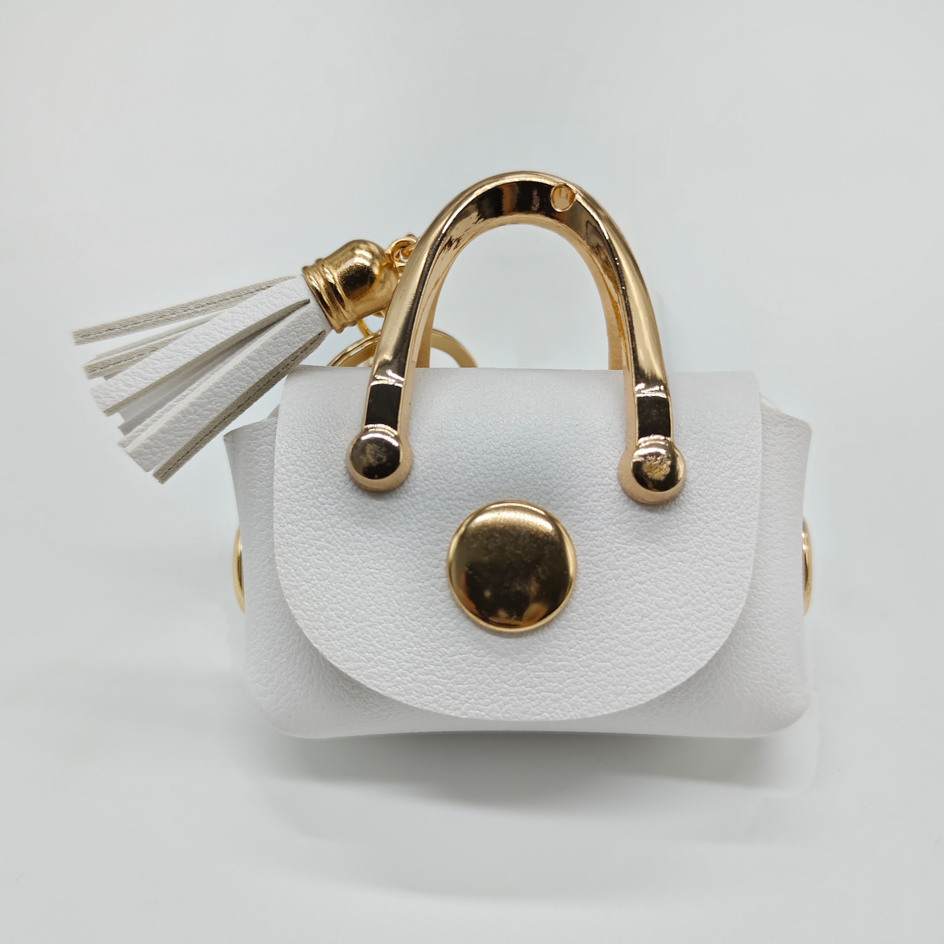 The new cute and multi-functional mini headphone case for 2024 Specification drawing