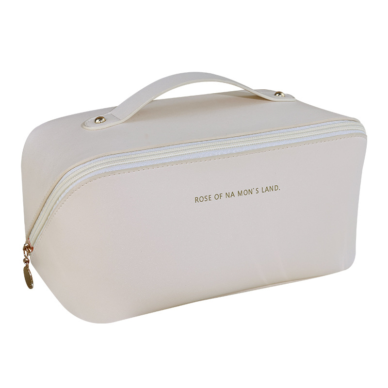 Customized leather tagi pillow makeup bag, portable makeup bag wholesale, travel toiletry bag, makeup storage bag Application Scenario