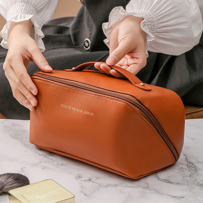 Multi-functional internet-famous toiletries bag, thickened PU pillow bag, travel portable, high appearance level makeup bag, hand-held storage bag Application Scenario