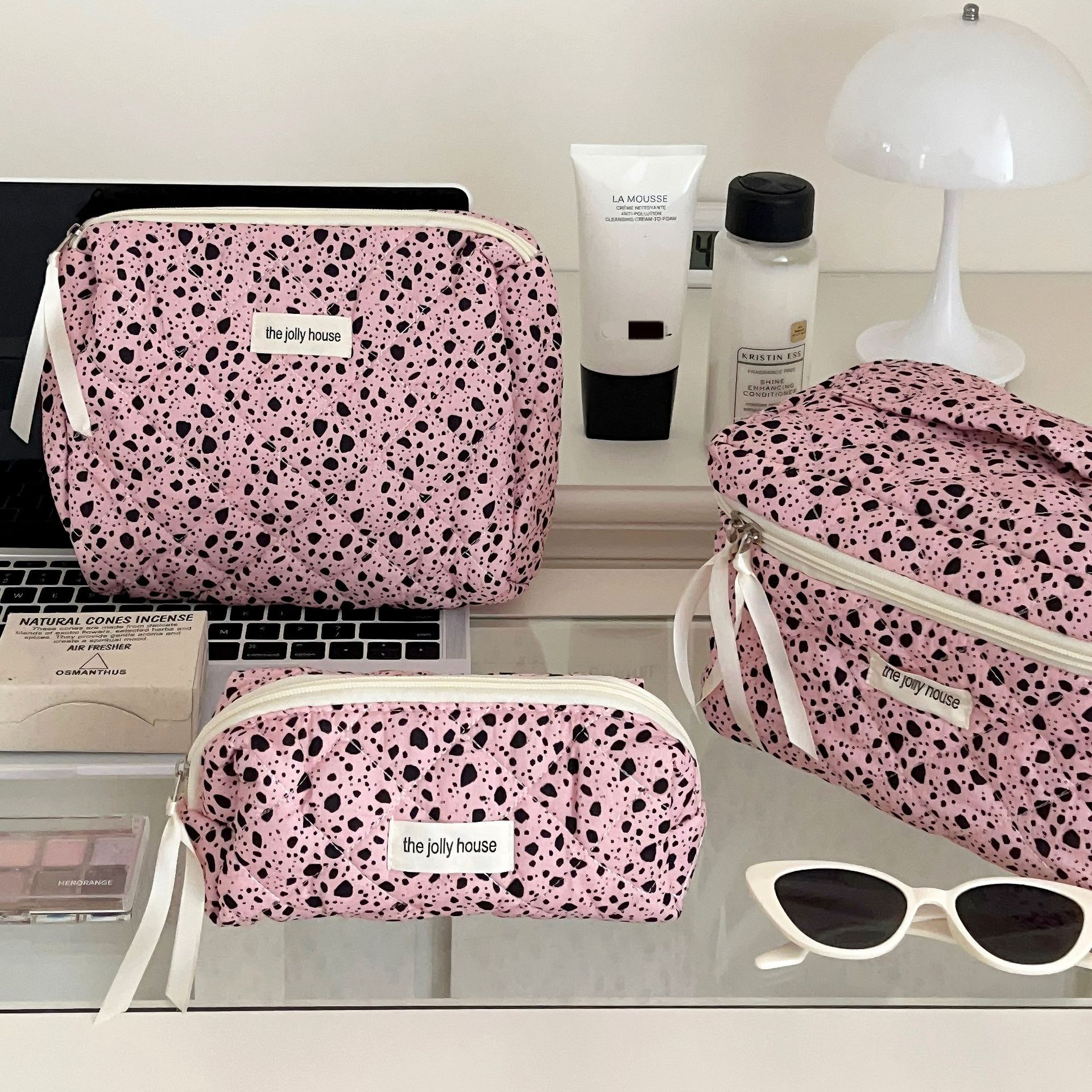 ins niche ink-wash makeup bag for women's new portable large-capacity storage bag for business trips and travel skin care and cosmetics full figure