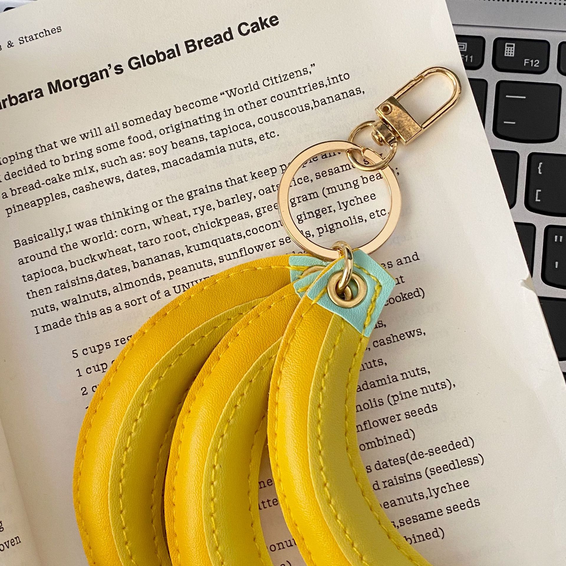 Creative banana bag pendant, mini fruit simulation keychain, niche bag hanging decoration, trendy PU waterproof small accessory Application Scenario