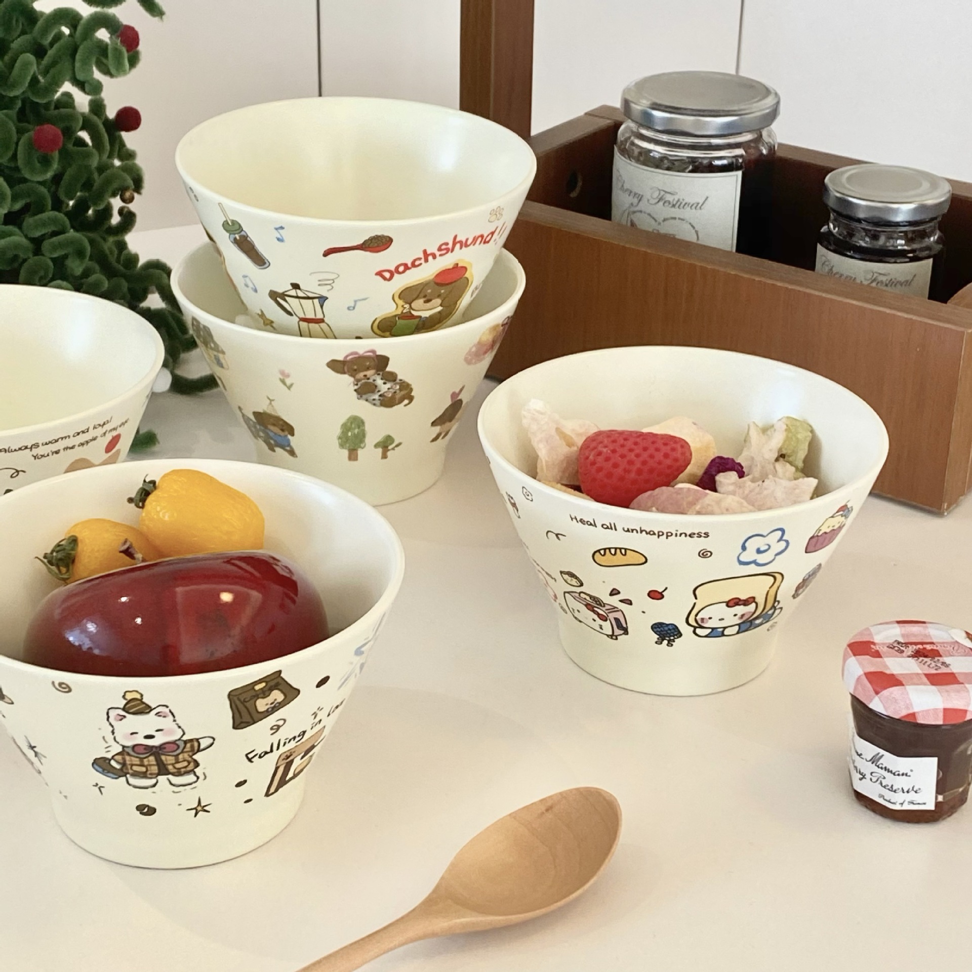 Ceramic cartoon conical hat bowl, cute, childlike and retro ceramic rice bowl, household dessert bowl, breakfast bowl, small bowl for drinking soup Specification drawing