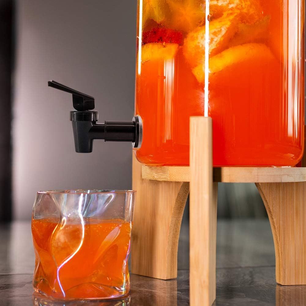 Factory direct sales of juice glass bottles, plastic bottles, faucets, water dispensers, plastic valves and faucets Application Scenario