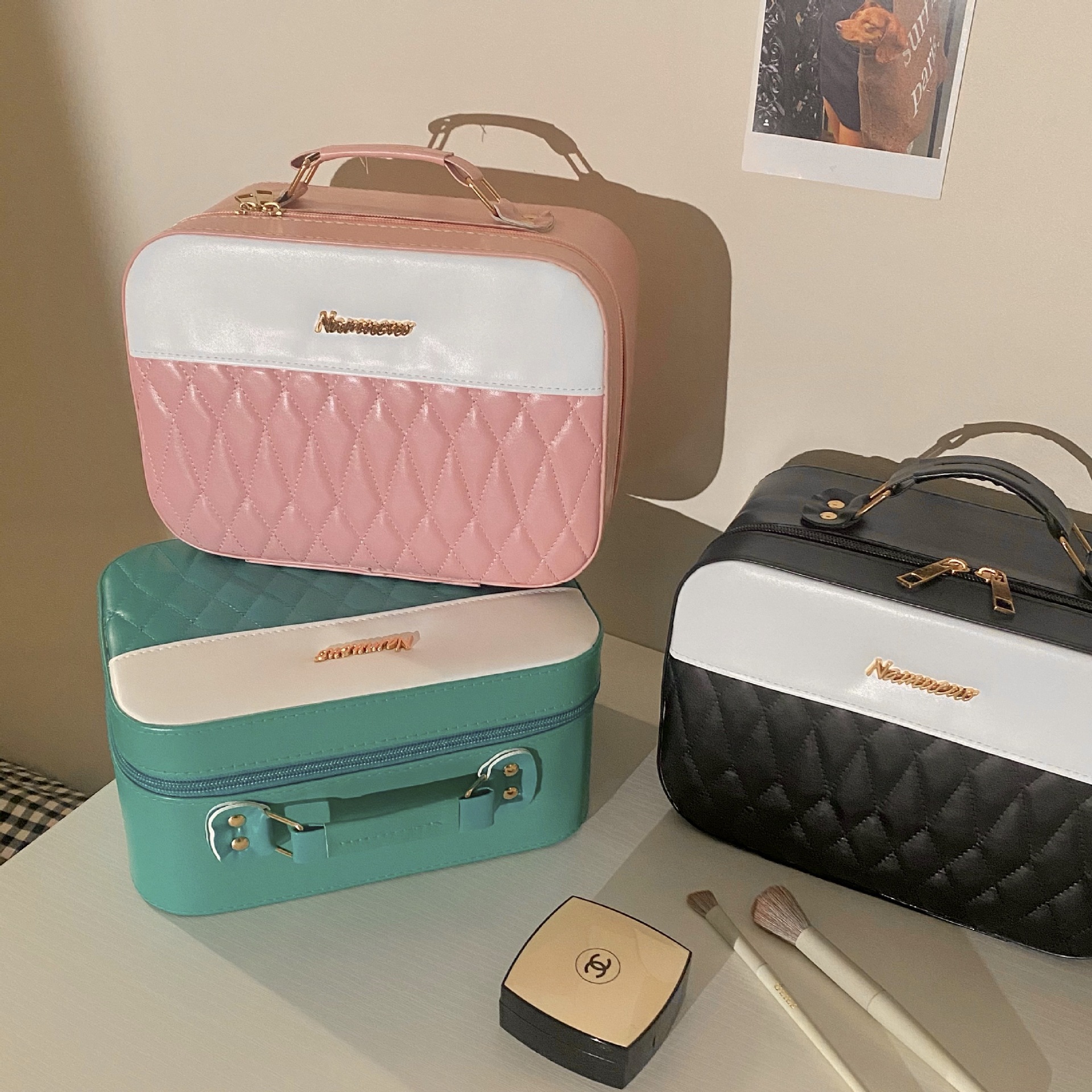 LED light makeup bag, hard makeup box, storage box, travel storage bag, new bestseller for women in 2024 for cross-border trade details Picture