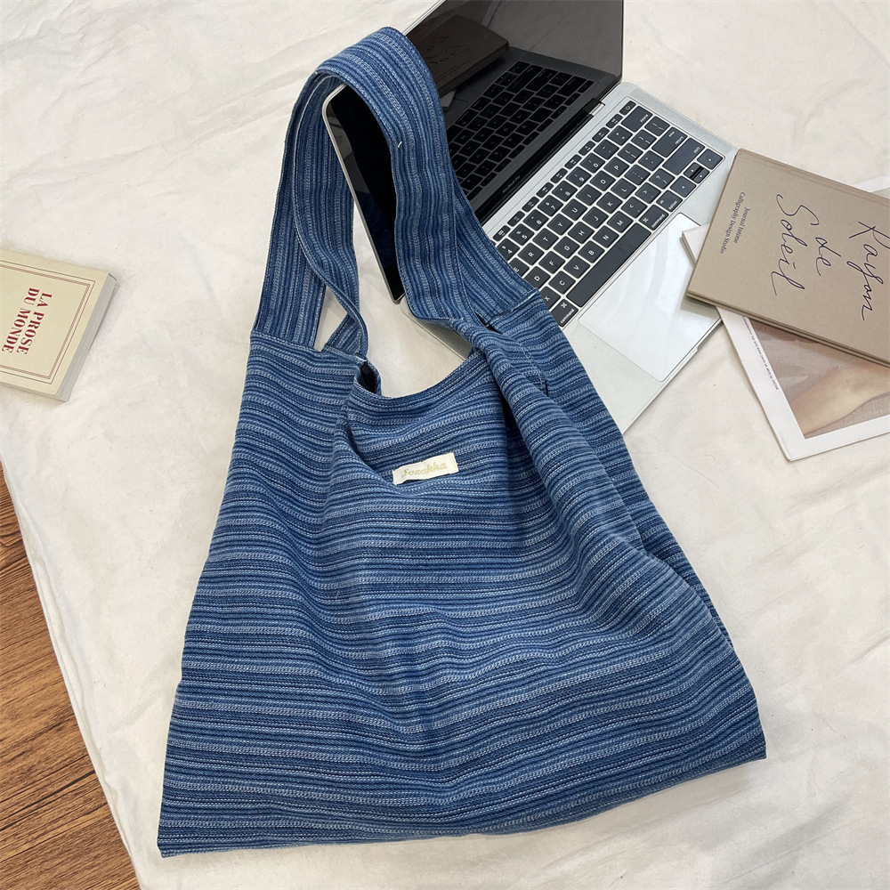 53184 Casual Tote Bag 2025, a large-capacity, simple and wide shoulder strap commuter bag for college students during class Specification drawing