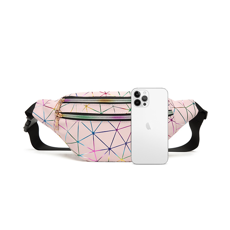 The Amazon outdoor travel sports waist bag is suitable for women and girls. It can be easily stored in daily life details Picture