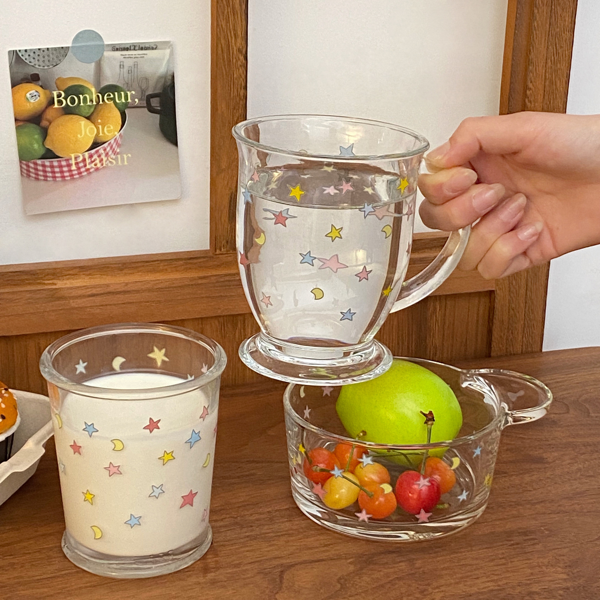 Colorful star-shaped glass cups in ins style, large capacity, high appearance level, girlish heart glass cups, breakfast cups, salad dessert bowls full figure
