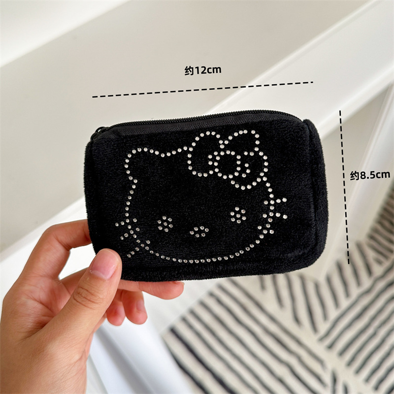 Japanese-style cute multi-head hot diamond kt coin purse, black high-end plush mini anti-drop storage case, key case, portable Application Scenario