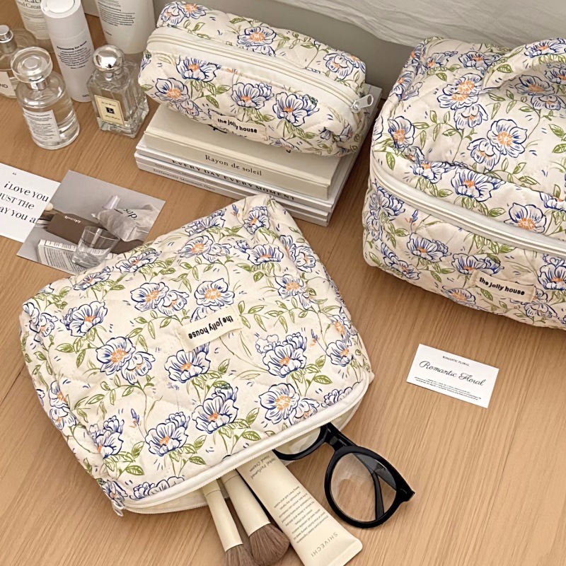 New blue fairy flower makeup bag, a girlish heart handbag, a portable toiletry bag and storage bag for traveling details Picture