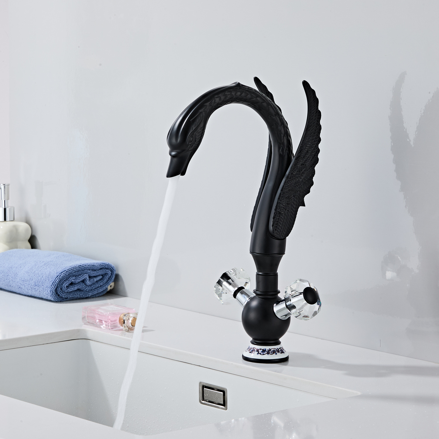 Faucet, golden swan basin, cold and hot water faucet, crystal handle, hotel bathroom, washbasin for washing face and washbasin Specification drawing