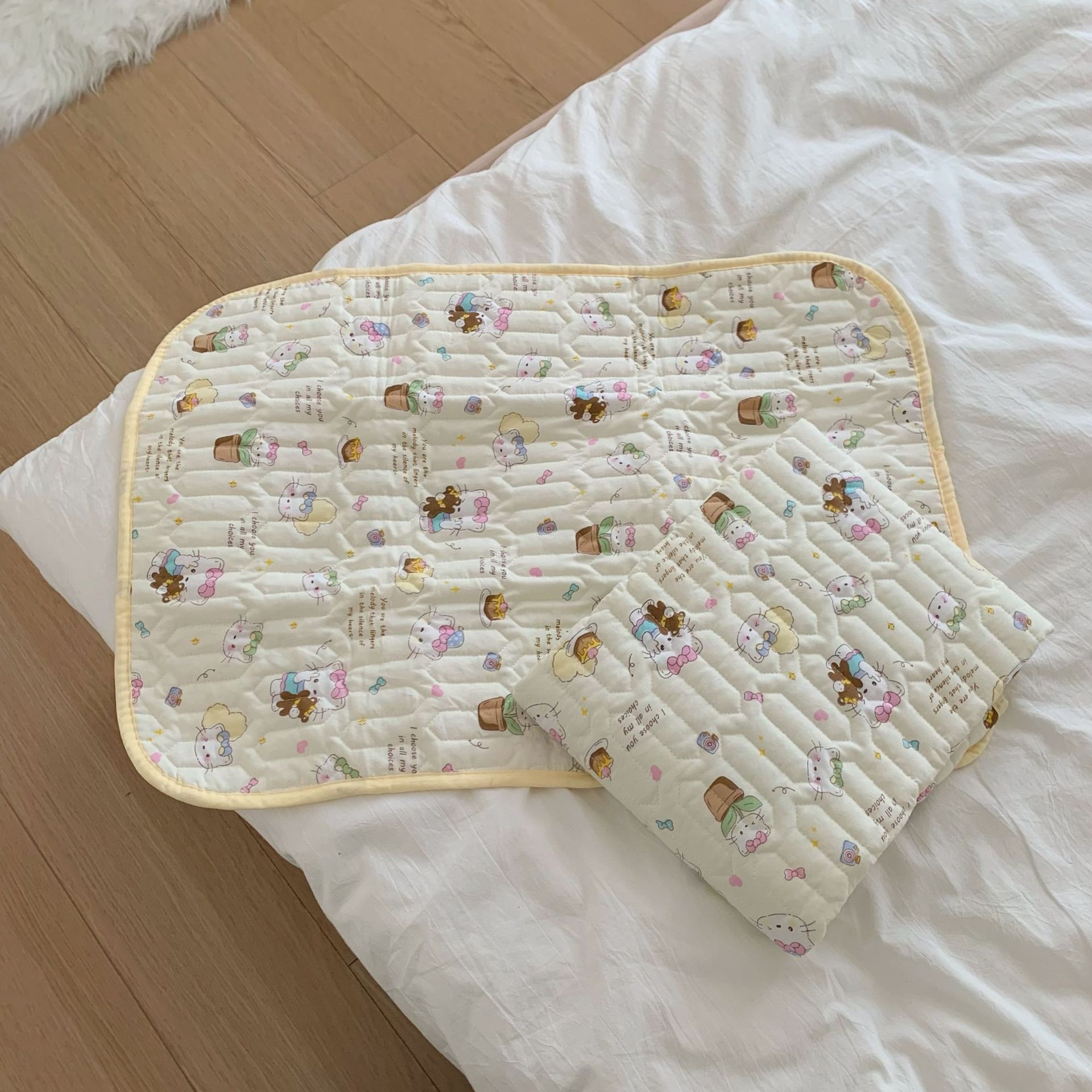 Cute cat menstrual pad, summer breathable urine isolation pad, menstrual mattress, washable and waterproof for women, menstrual pad, leak-proof details Picture