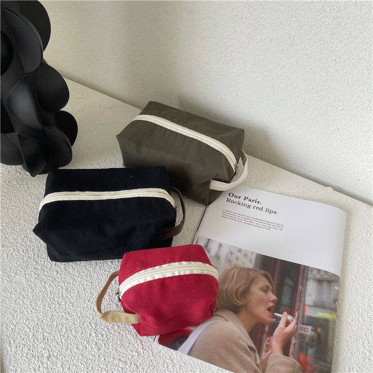 Korean version of Instagram, a niche and simple hand-carried makeup bag for female students, a portable cosmetics and toiletries storage bag for going out details Picture