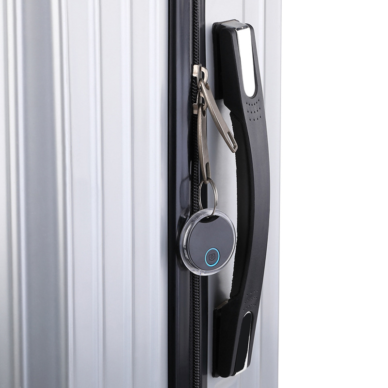 In-stock mobile phone key anti-loss device, intelligent two-way search, Bluetooth photo, separate alarm, forget reminder, creative gift Application Scenario