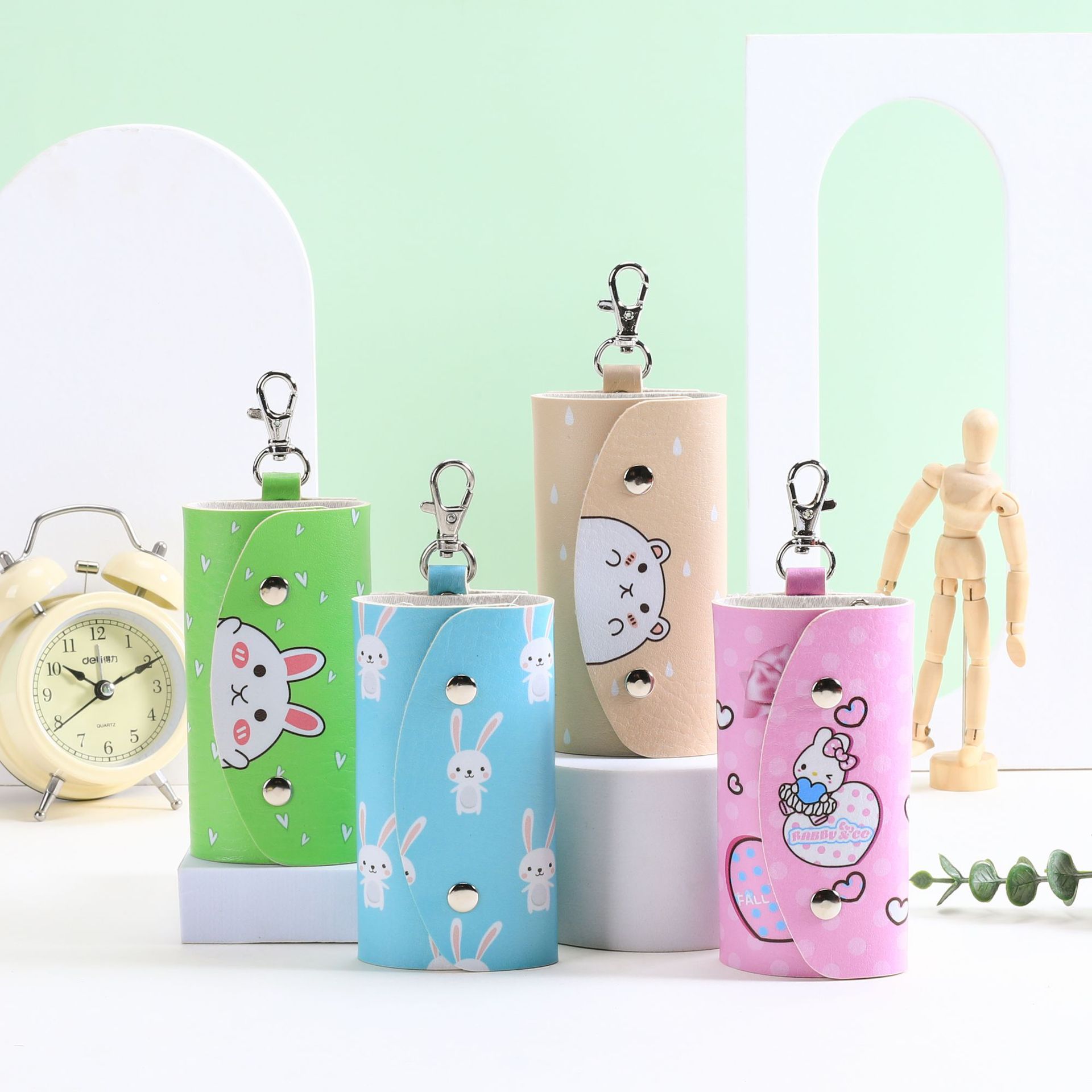 Wholesale of fresh and clean key cases, bank, enterprise and shopping mall gifts, cartoon keychain gifts, advertising full figure