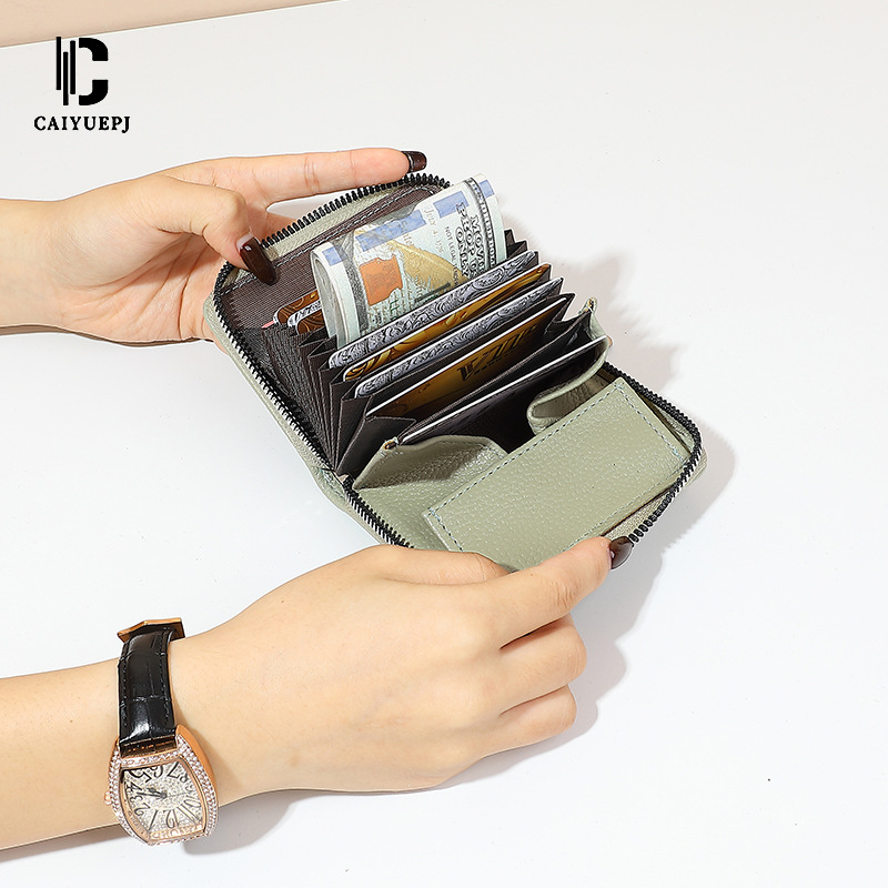 The new cross-border compact card pocket coin purse is fashionable and trendy. It features a simple Japanese organ wallet with multiple slots for Instagram women Application Scenario