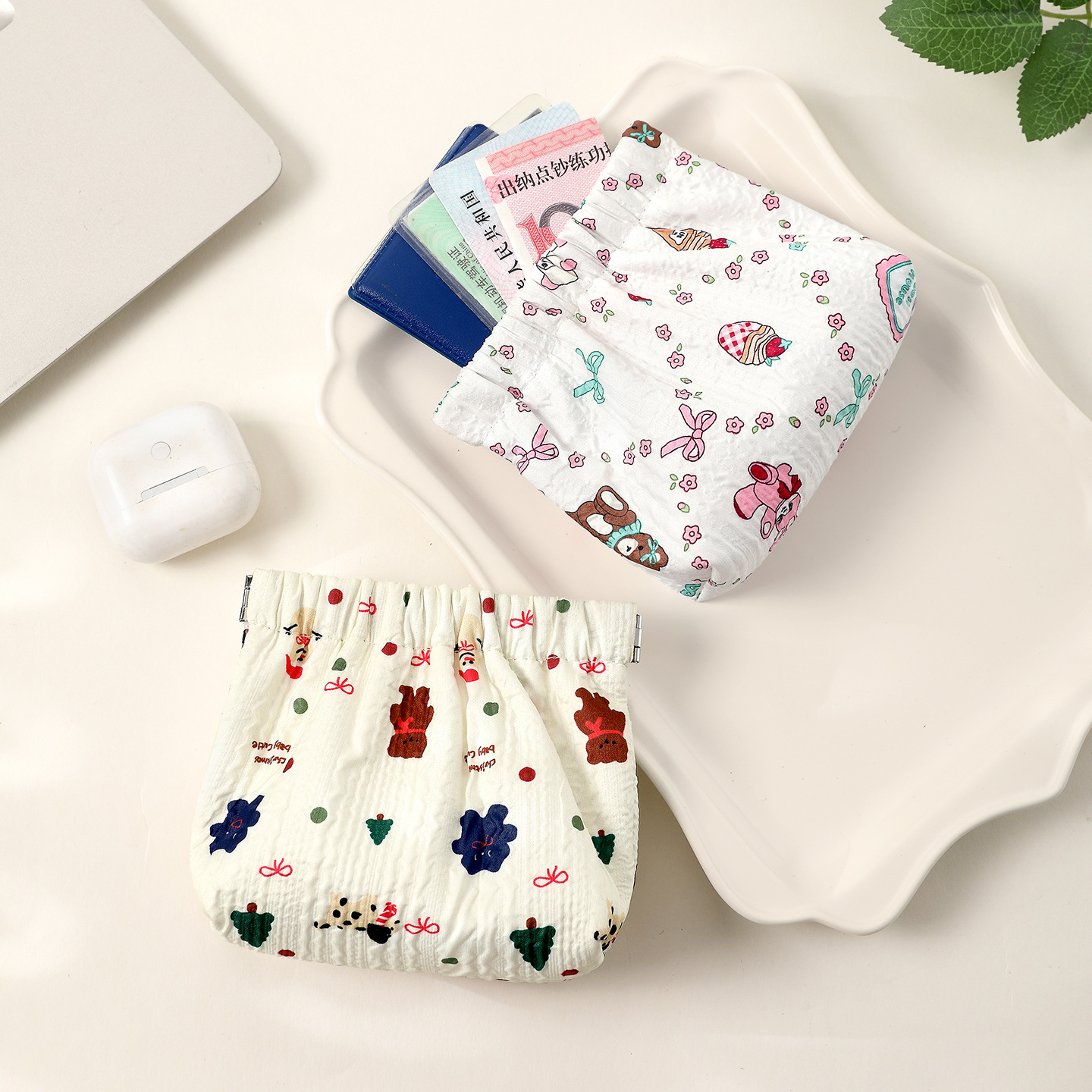 New linen wallet, fabric Korean-style coin case, simple and fashionable canvas cartoon key, cute storage bag, coin purse Application Scenario