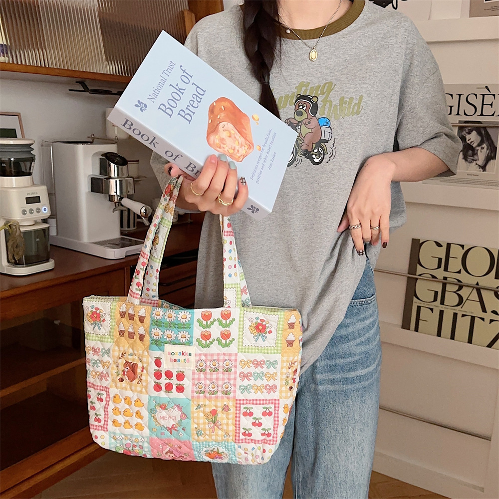 4362 Quilted cotton-padded large-capacity single-shoulder tote bag, hand-held commuter bag, new spring student class bag for women Specification drawing