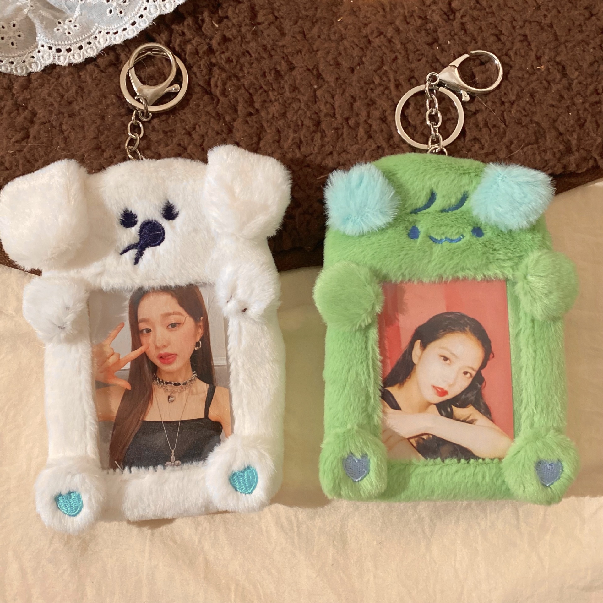 ins Korean cute plush card case, campus meal card, bus card protective case, idol album small card display pendant Application Scenario