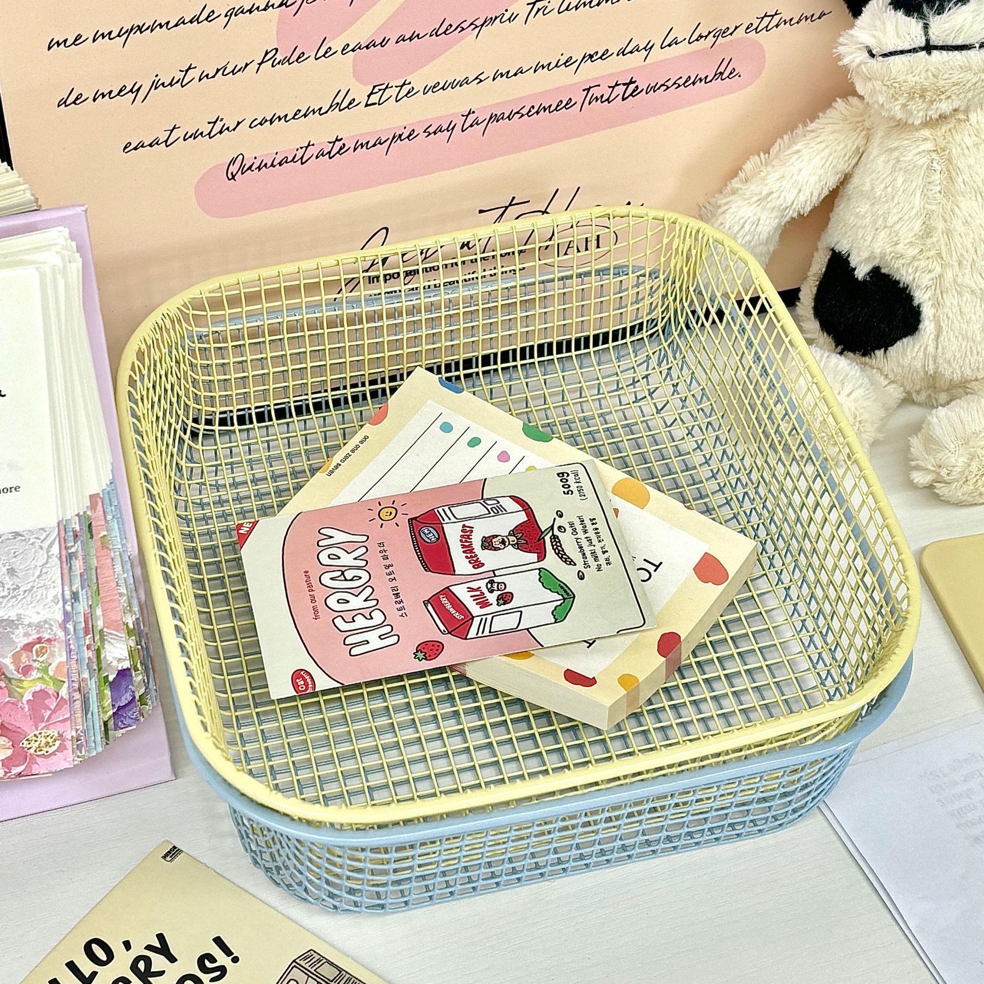 Ins-style desk miscellaneous storage basket, student small items, office stationery storage box, desktop ironwork organization and storage details Picture