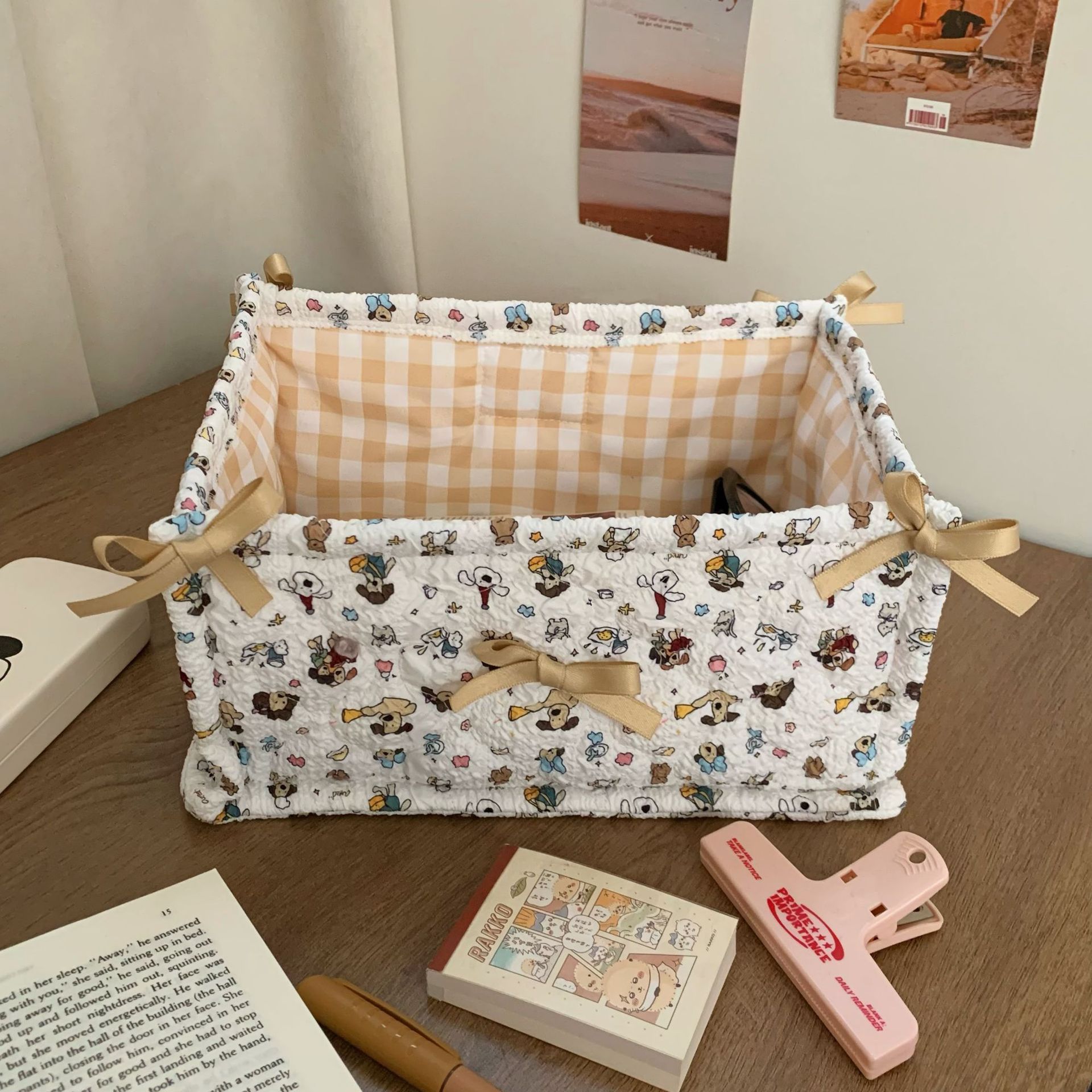 Cartoon dog quilted storage basket, Ins-style cute snack and sundries storage basket, storage box, cosmetics sorting bag Application Scenario