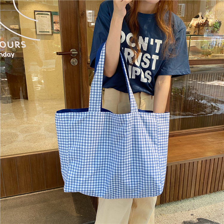 08253 Japanese and Korean simple and fresh checkered double-sided single-shoulder bag for student girls, casual large-capacity dual-purpose fabric bag details Picture