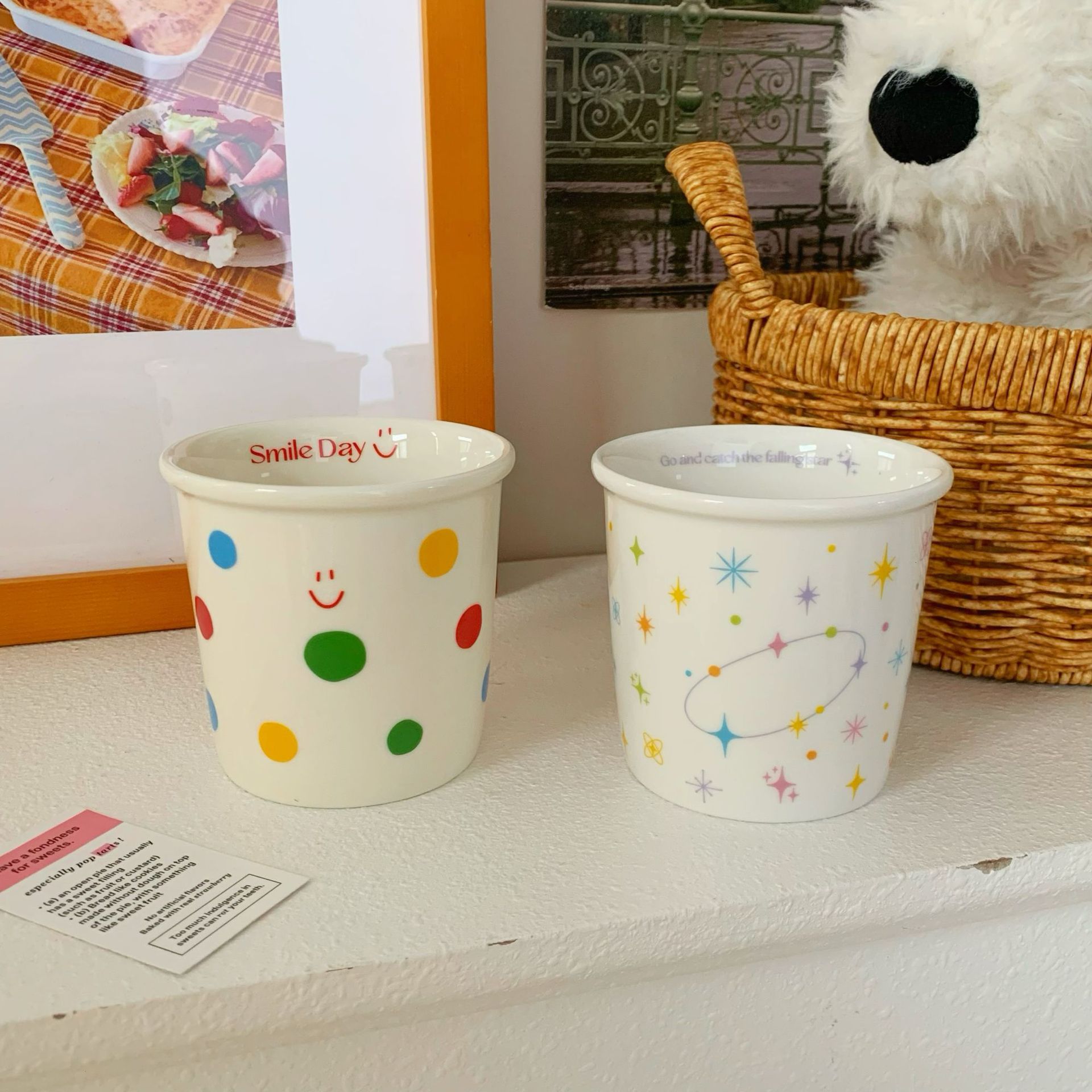 ins colorful polka dot smiling face holding cup, cute ceramic espresso cup, small capacity portable cup, birthday gift details Picture